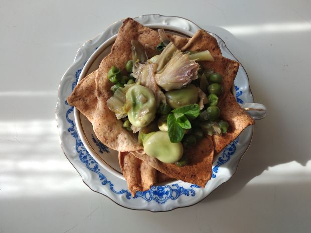 Vignarola in tartellete con pasta matta integrale